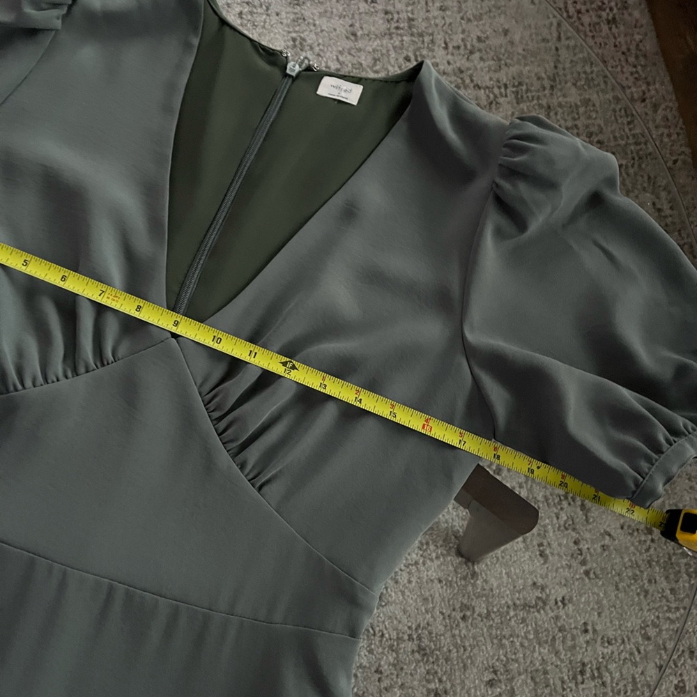Aritzia Wilfred
(Re)Twill™ Calliope Olive Midi Dress Sz 8 - Picture 12 of 16